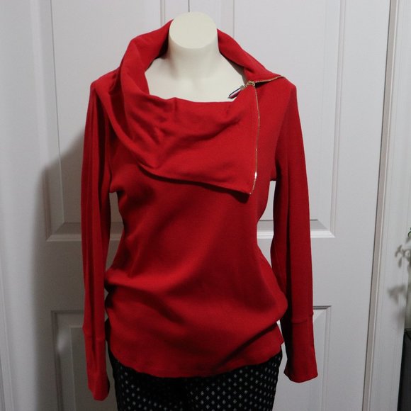 Tommy Hilfiger Sweaters - Tommy Hilfiger Red Sweater, size Large